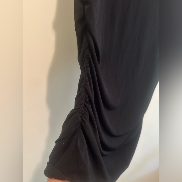 Little Black Mini Dress✨ - Picture 2 of 4